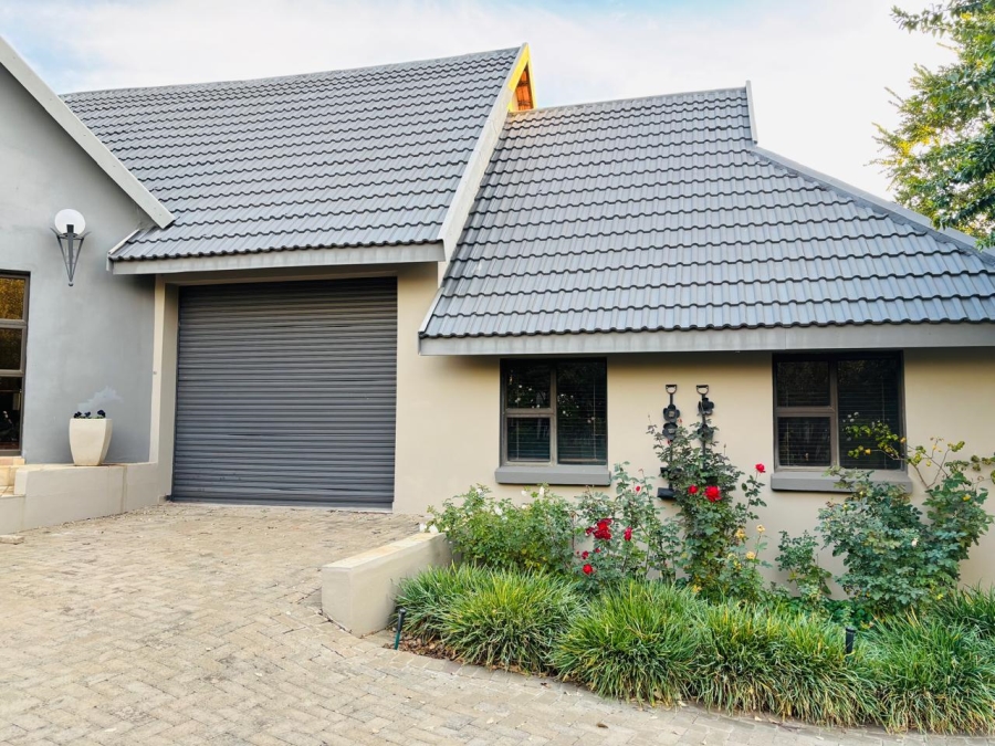 4 Bedroom Property for Sale in Riviera Glen Security Estate Free State